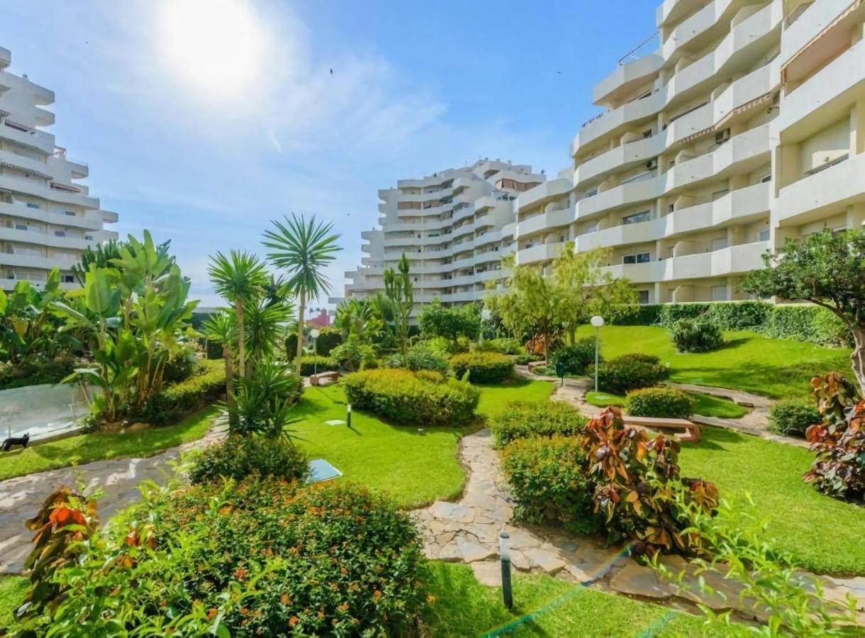 Apartamentos Benalbeach Benalmádena Kültér fotó